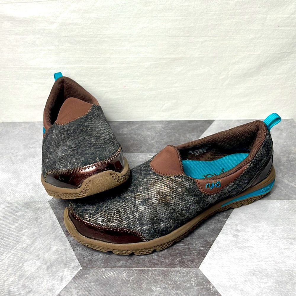 Women’s very gently worn size 6 brown snakeskin print Ryka slip on comfort shoes